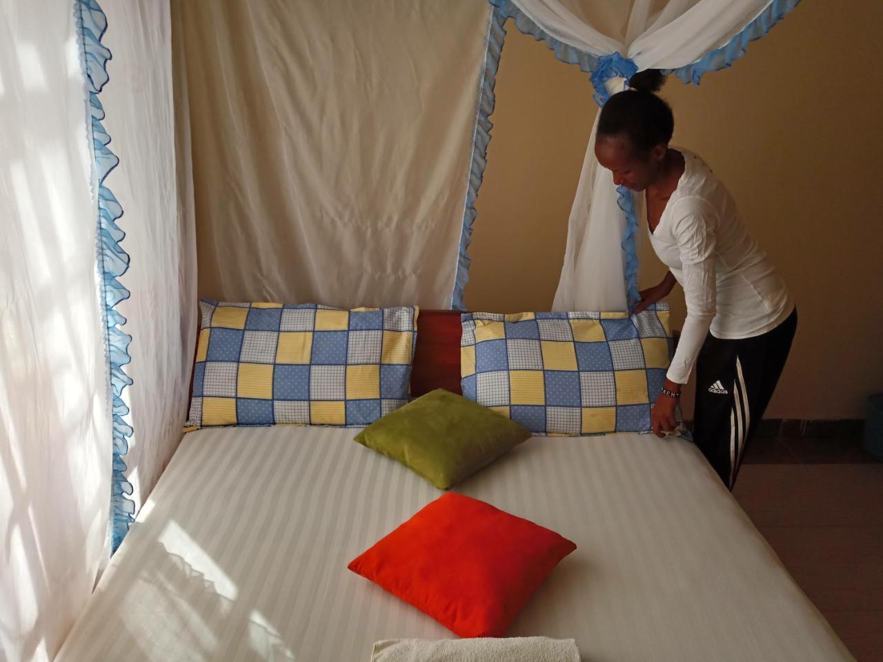 Terminal Homestay Mlolongo Bagian luar foto